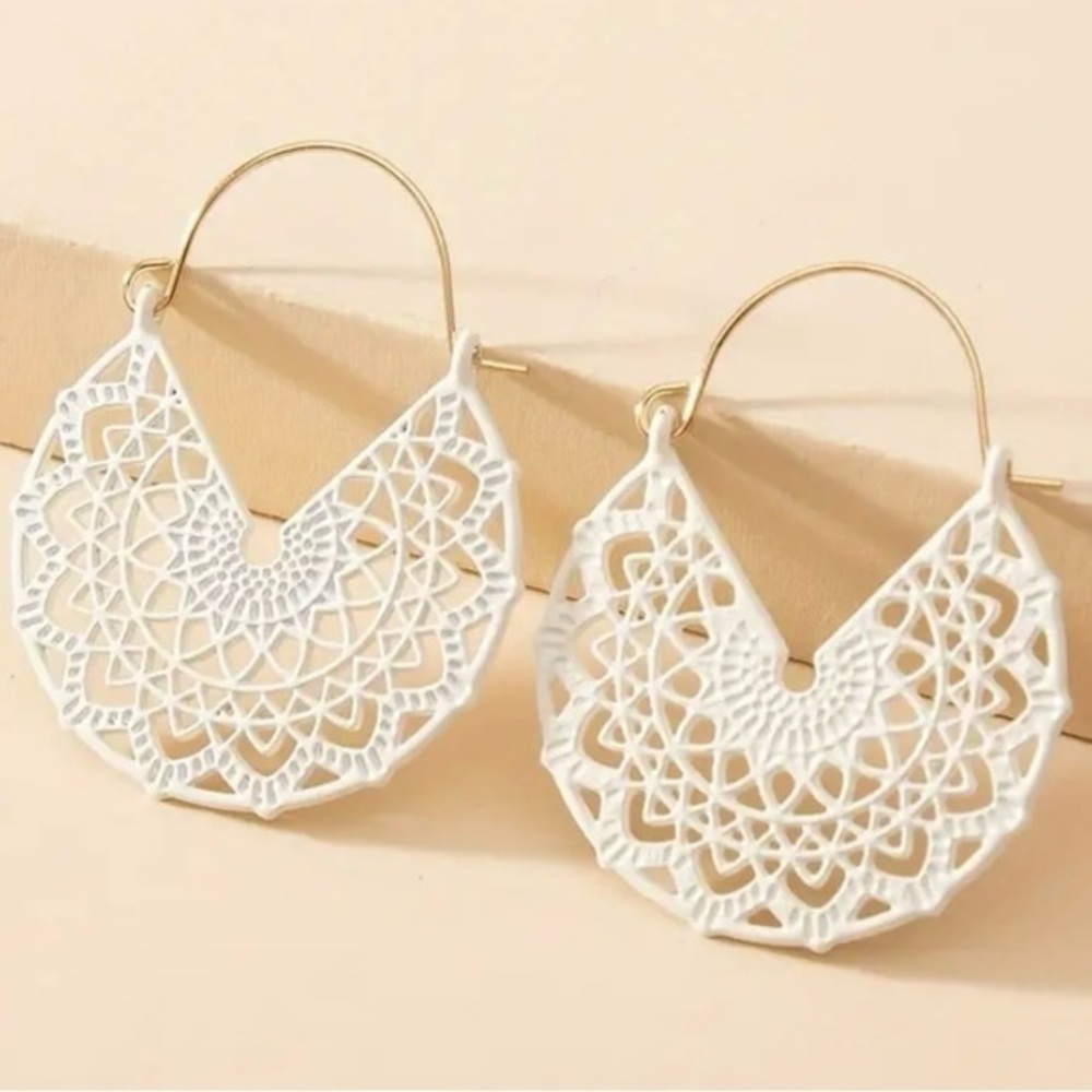 Simple Hollow-Out Earrings